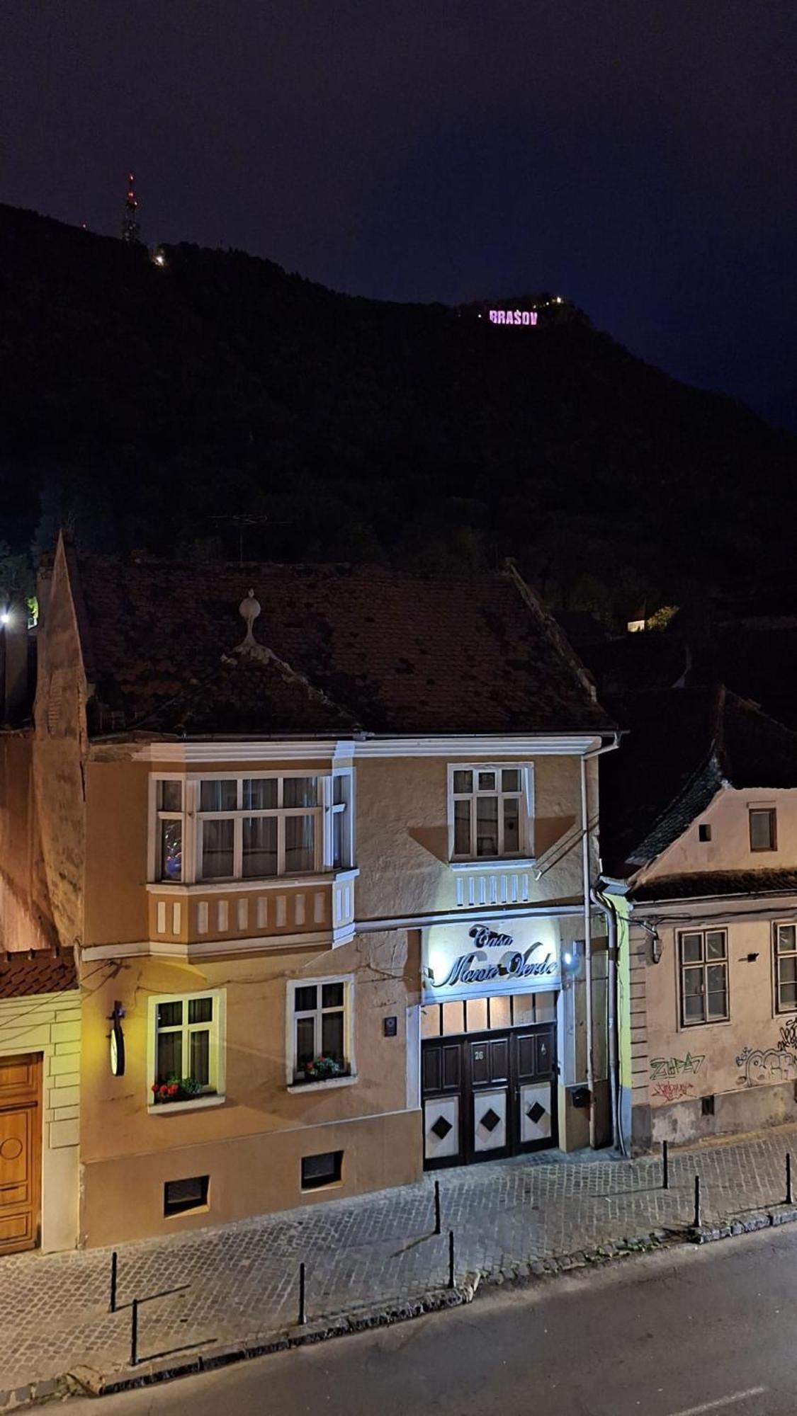 Alpine Sunrise - Old Center Apartment Brasov