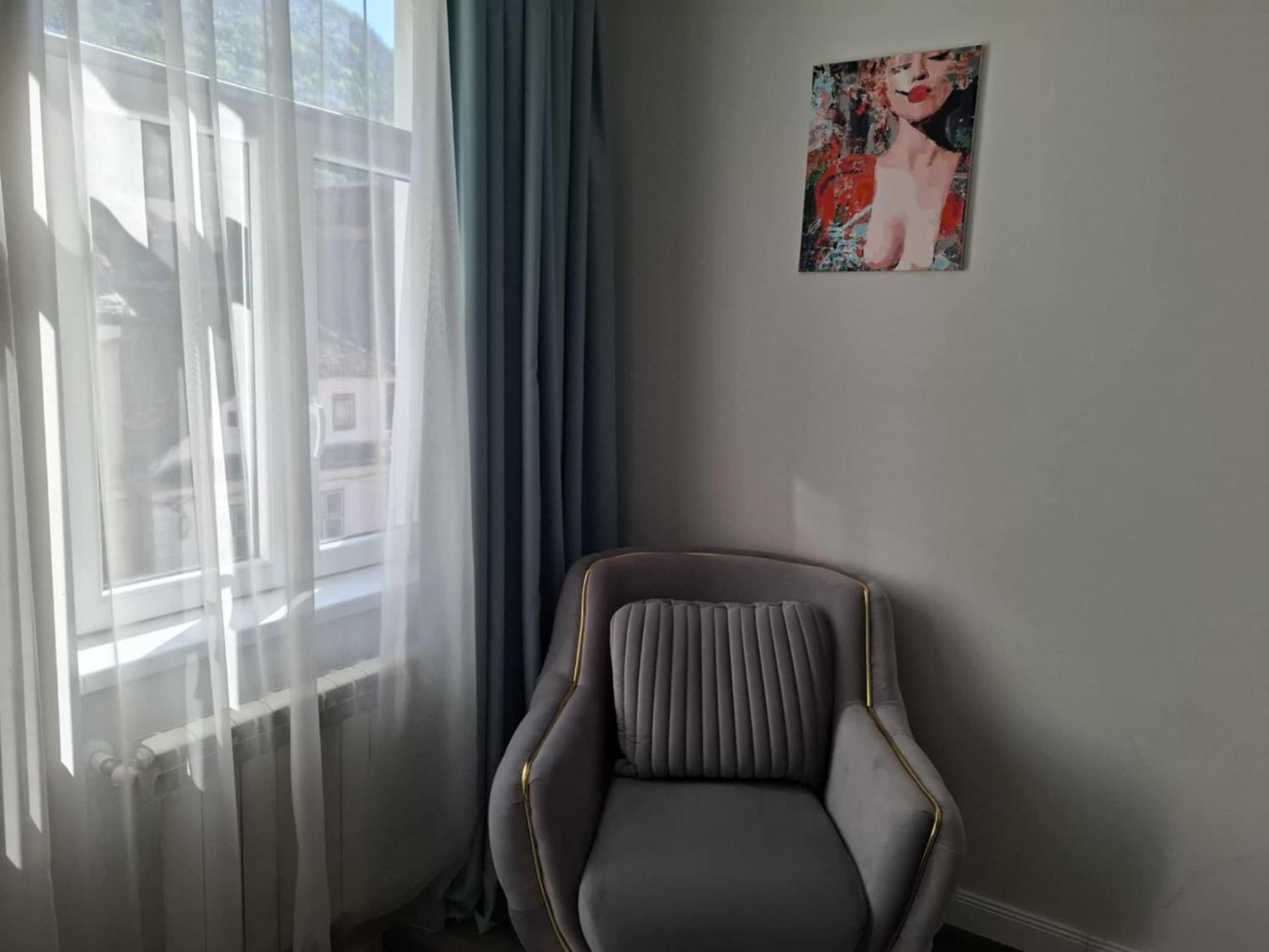 Alpine Sunrise - Old Center Apartment Brasov